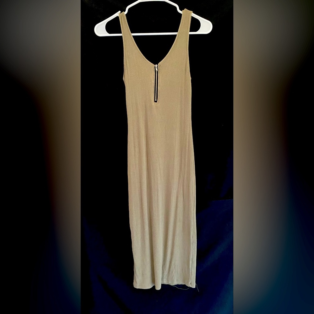 Heart hips ribbed dress sleeveless. Size small, olive green never worn